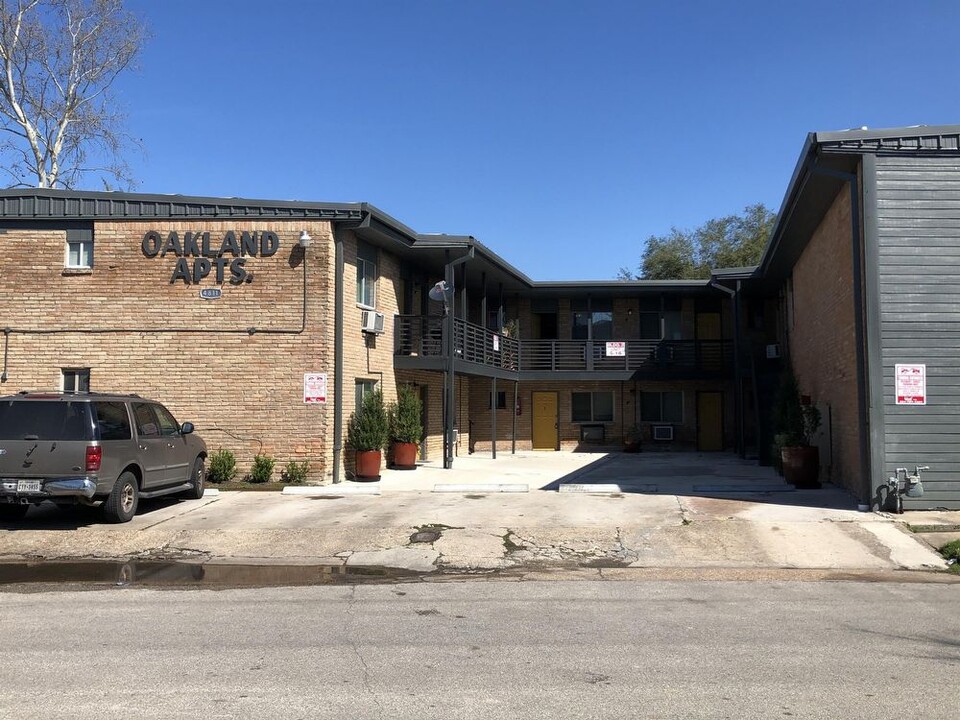 4811 Oakland St in Houston, TX - Building Photo