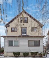 404 N Bentley Ave in Niles, OH - Building Photo