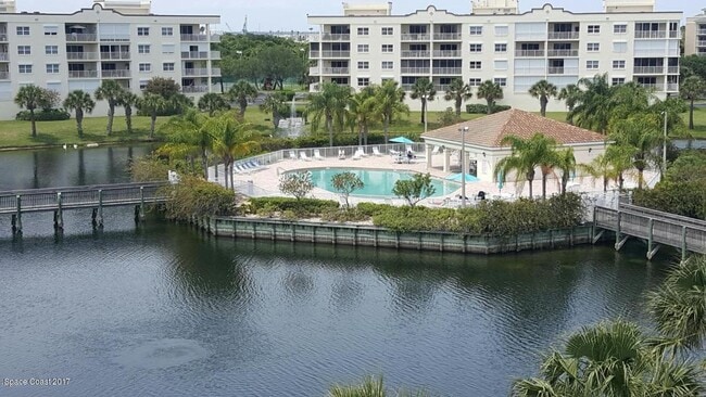 8891 Lake Dr in Cape Canaveral, FL - Building Photo - Building Photo