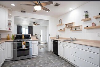 66792 Hacienda Ave in Desert Hot Springs, CA - Building Photo - Building Photo