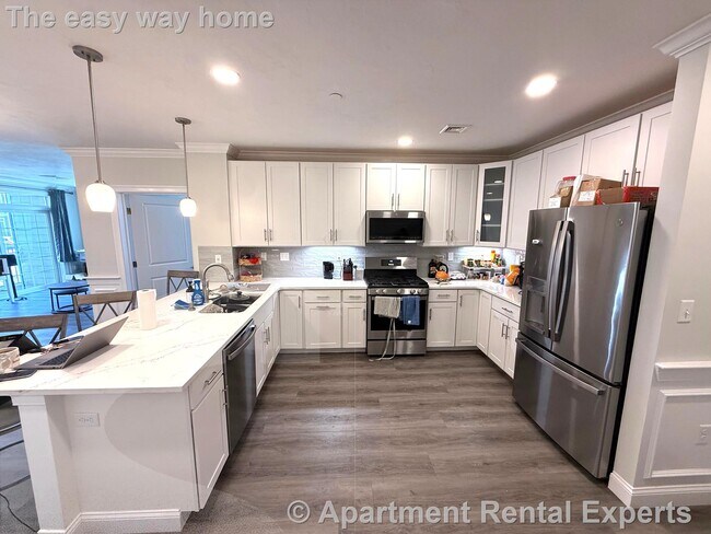 320 Middlesex Ave, Unit #D107 in Medford, MA - Foto de edificio - Building Photo