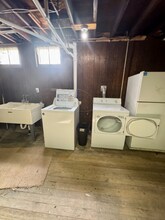 1629 Old Brodhead Rd in Monaca, PA - Foto de edificio - Building Photo