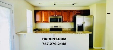 3900 Stateflower Ct in Portsmouth, VA - Building Photo - Building Photo