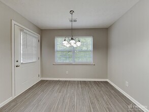 724 Hezekiah Way in Ellenwood, GA - Building Photo - Building Photo