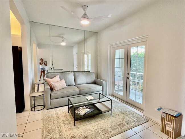 864 Tanbark Dr in Naples, FL - Foto de edificio - Building Photo