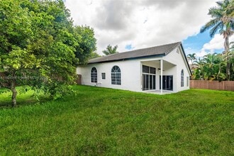 10418 Brasilia St in Hollywood, FL - Building Photo - Building Photo