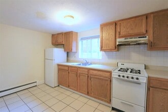 126 Pine St, Unit 1 in Cambridge, MA - Building Photo - Building Photo