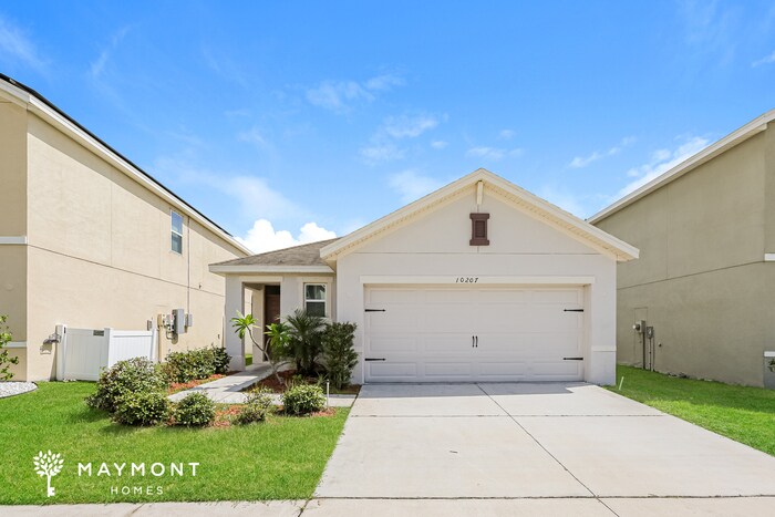 10207 Mangrove Well Rd in Sun City Center, FL - Building Photo