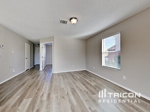 208 Vivian Dr in Waxahachie, TX - Building Photo - Building Photo