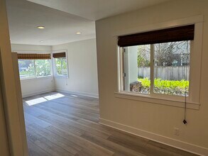 838 Fremont St, Unit 1 in Menlo Park, CA - Building Photo - Building Photo