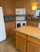 2 Oak Knoll Ln in Bedminster, NJ - Building Photo - Building Photo