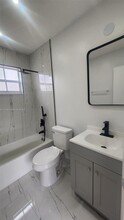 465 SW 86th Ave in Pembroke Pines, FL - Building Photo - Building Photo