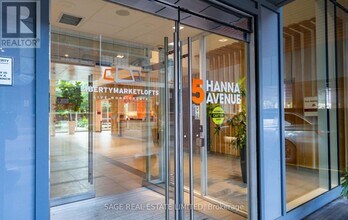 5 Hanna Ave in Toronto, ON - Building Photo - Building Photo