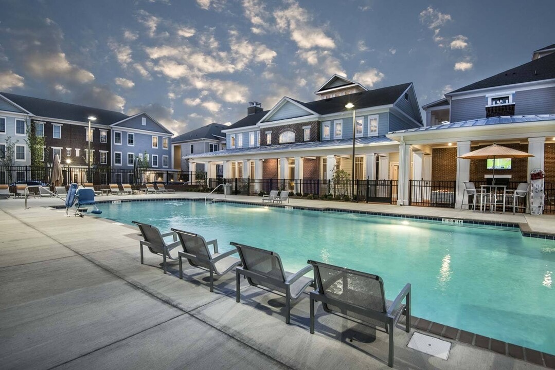 Veranda at Norton Commons in Prospect, KY - Foto de edificio