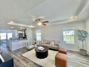 34873 Minnow Ln in Zephyrhills, FL - Building Photo - Building Photo