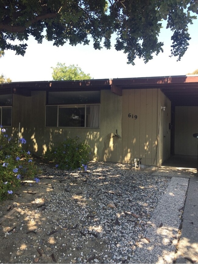 property at 619 Villanova Dr