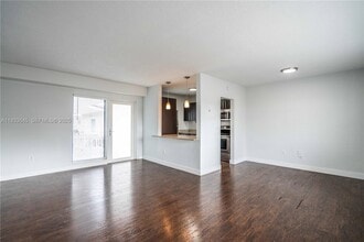 1940 Biarritz Dr in Miami Beach, FL - Building Photo - Building Photo