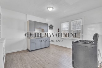 4811 Seyburn St, Unit Upper in Detroit, MI - Building Photo - Building Photo