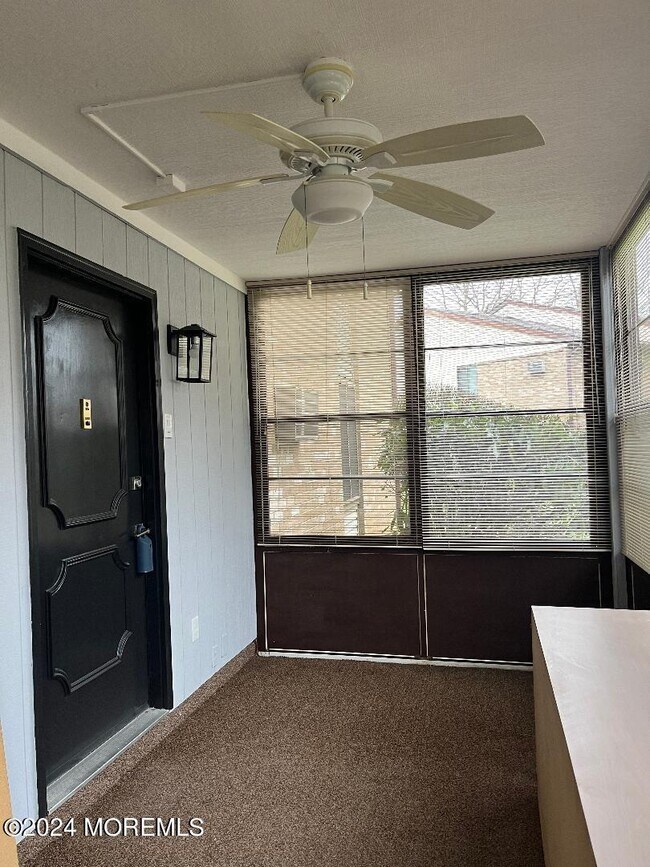118 Amberly Dr in Englishtown, NJ - Building Photo - Building Photo