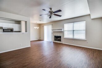 913 N Brents Ave in Sherman, TX - Building Photo - Building Photo