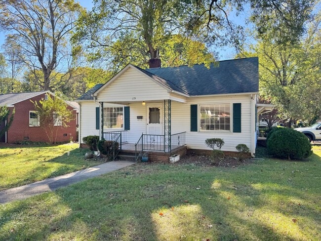 property at 135 Magnolia St