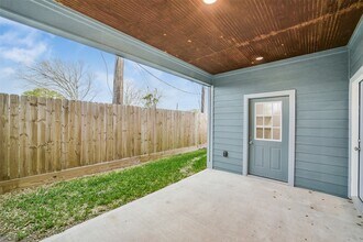 10242 Bridgeland Ln in Houston, TX - Building Photo - Building Photo