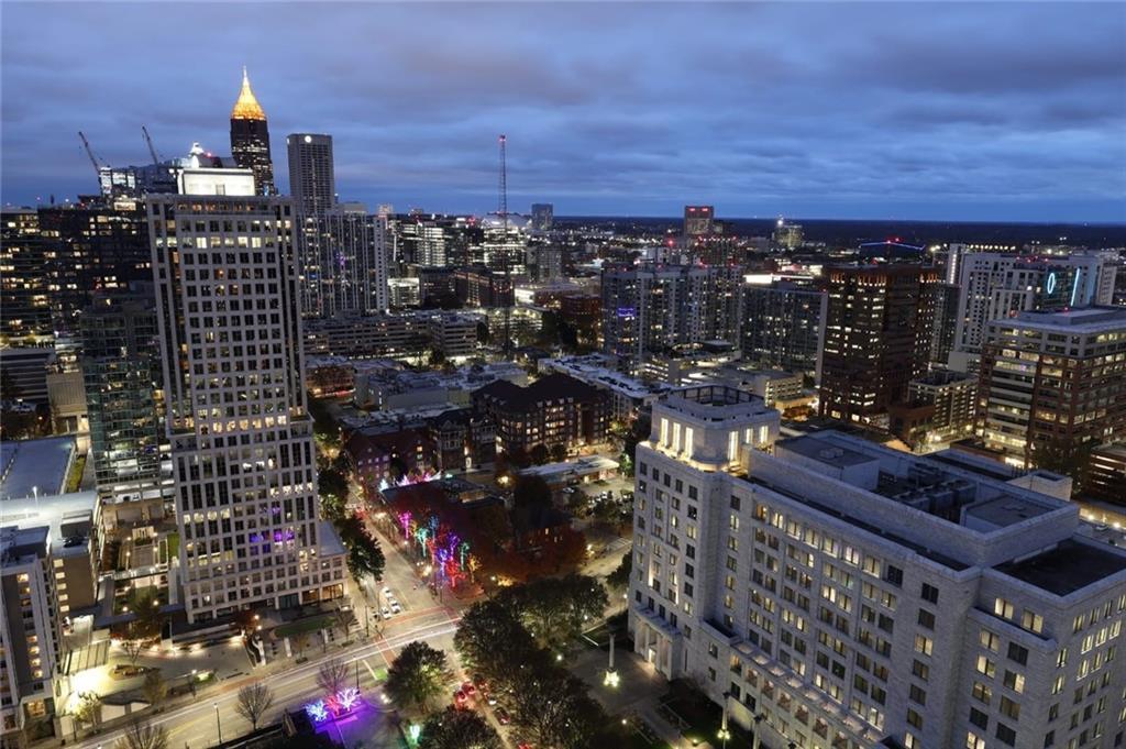 1065 Peachtree St NE in Atlanta, GA - Building Photo