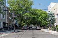 173 Meserole Ave in Brooklyn, NY - Building Photo - Building Photo