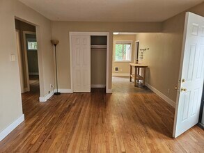 4435 SE 57th Ave in Portland, OR - Foto de edificio - Building Photo