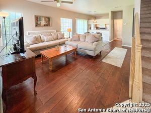 165 Chapel Hill Cir in San Antonio, TX - Foto de edificio