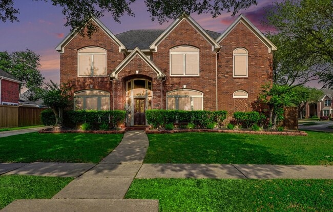 property at 2515 Masters Dr