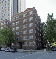 903 Kilbourn Apartments