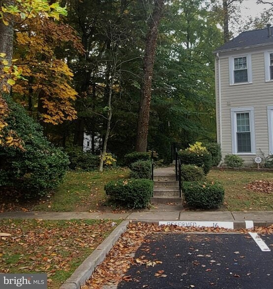 property at 9446 Cloverdale Ct