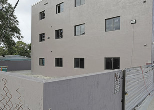 112 NE 71st St in Miami, FL - Building Photo - Building Photo