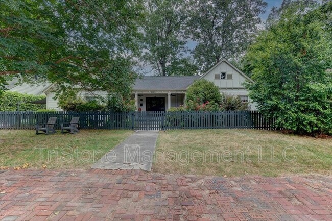 2020 Tippah Ave in Charlotte, NC - Building Photo - Building Photo