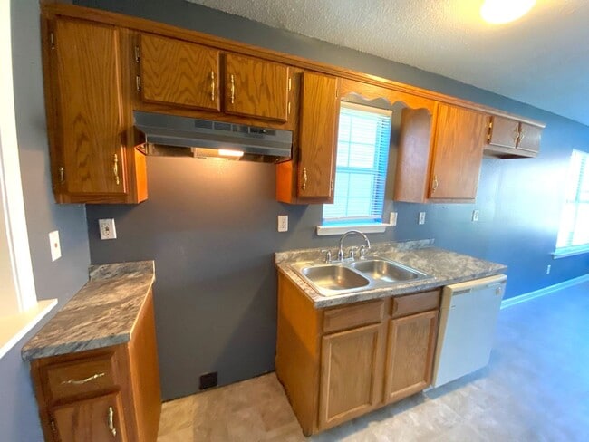 4858 Royal Run Dr in Memphis, TN - Building Photo - Building Photo