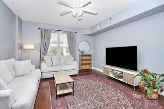 1315 East Blvd in Charlotte, NC - Building Photo - Building Photo