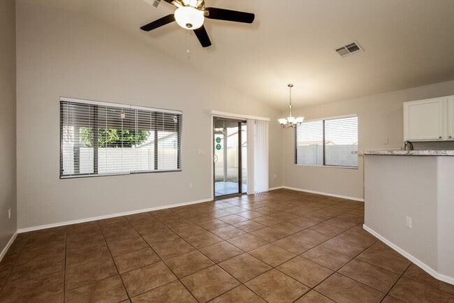 2030 E Wahalla Ln in Phoenix, AZ - Building Photo - Building Photo