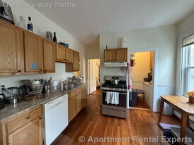 42 Harding St in Cambridge, MA - Building Photo