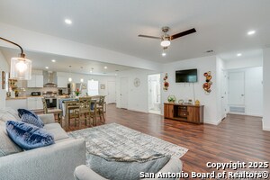 1039 McKinley Ave in San Antonio, TX - Building Photo - Building Photo
