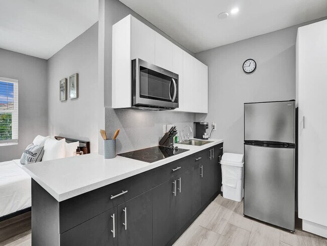 906 N Riverside Dr, Unit SI ID1504065P in Pompano Beach, FL - Building Photo - Building Photo