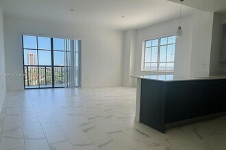 101 E Camino Real, Unit PH3D5 in Boca Raton, FL - Building Photo - Building Photo