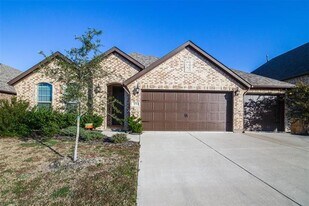 575 Kara Dr in Rockwall, TX - Building Photo