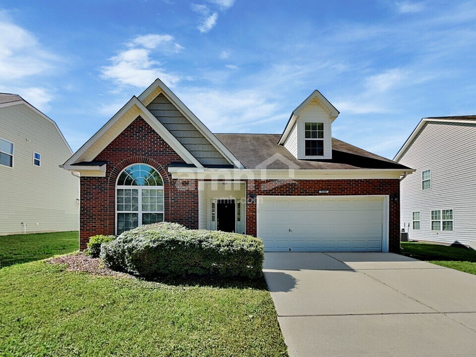 11225 Amherst Glen Dr in Charlotte, NC - Building Photo