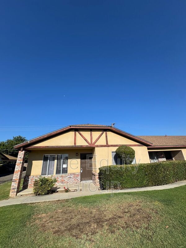 property at 2417 S Sallee St