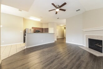 1515 Warrington Way in Forney, TX - Foto de edificio - Building Photo