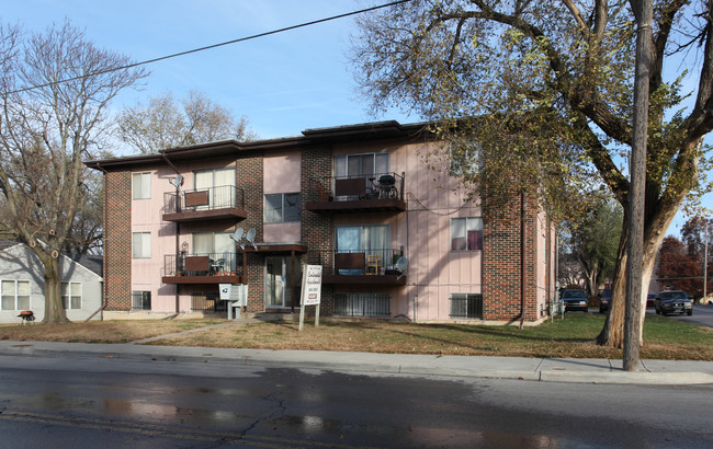 KCK Apartments in Kansas City, KS - Building Photo - Building Photo