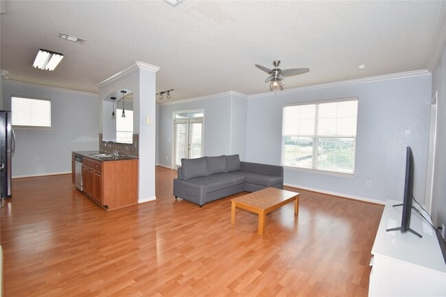 1711 Old Spanish Trl, Unit 405 in Houston, TX - Building Photo - Building Photo