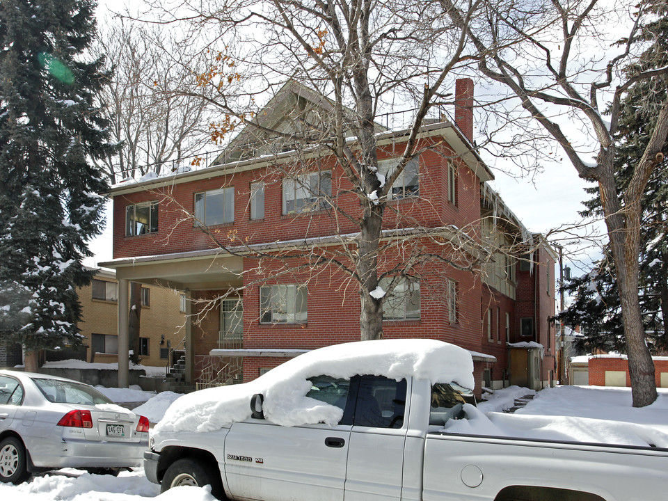 Cross Park Apartments in Denver, CO - Building Photo