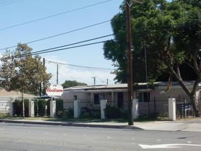 1096 E Mission Blvd in Pomona, CA - Building Photo - Building Photo